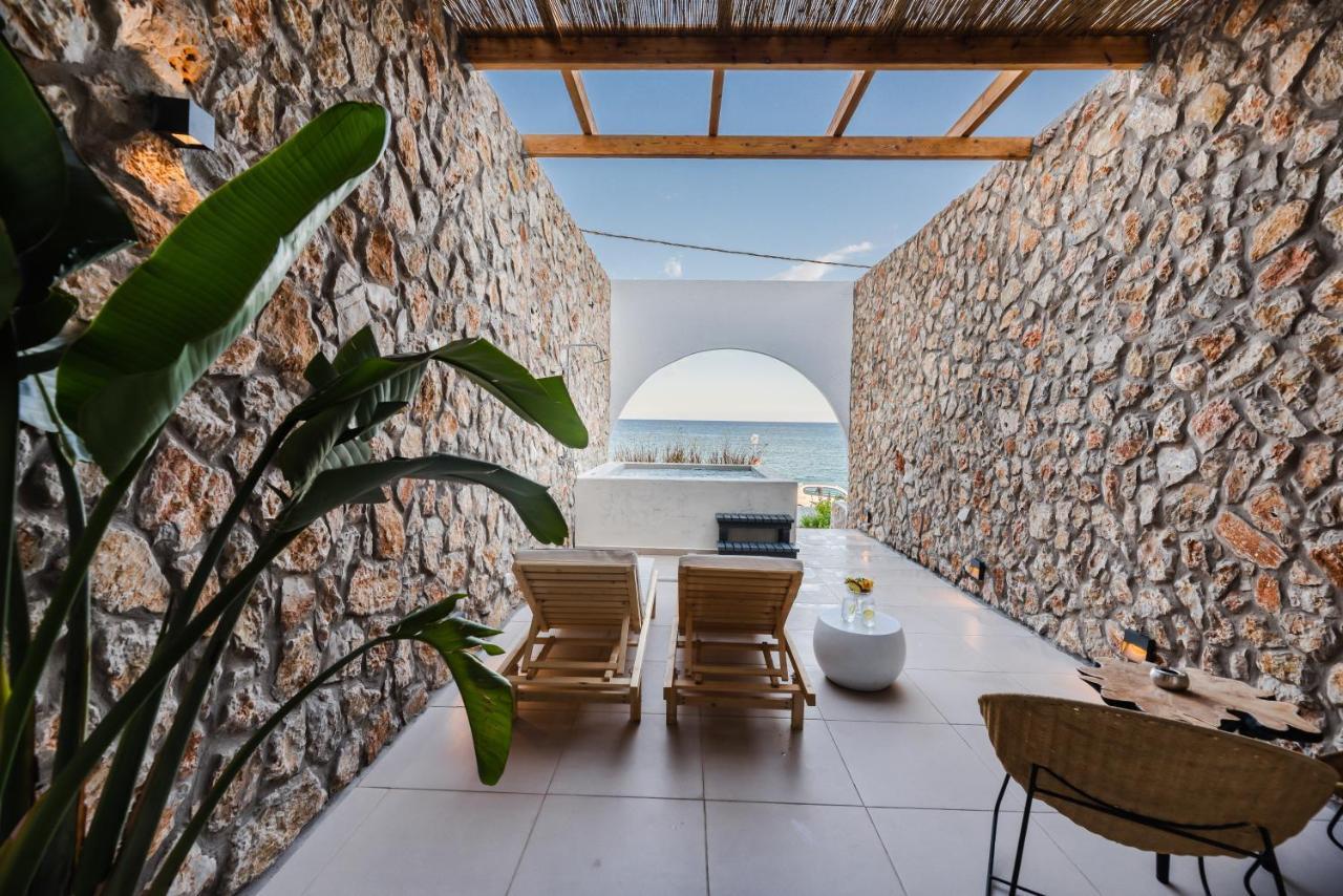 Delfini Beach Hotel & Suites Archangelos  Exterior foto